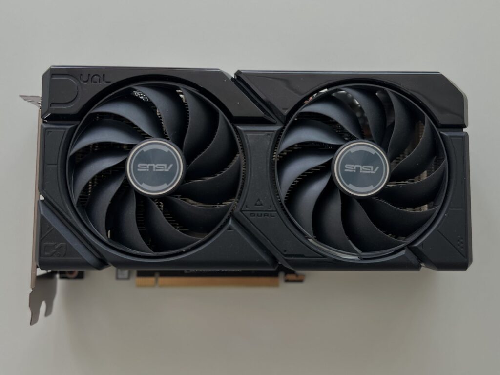 RTX 4070 Super -näytönohjain käytettynä