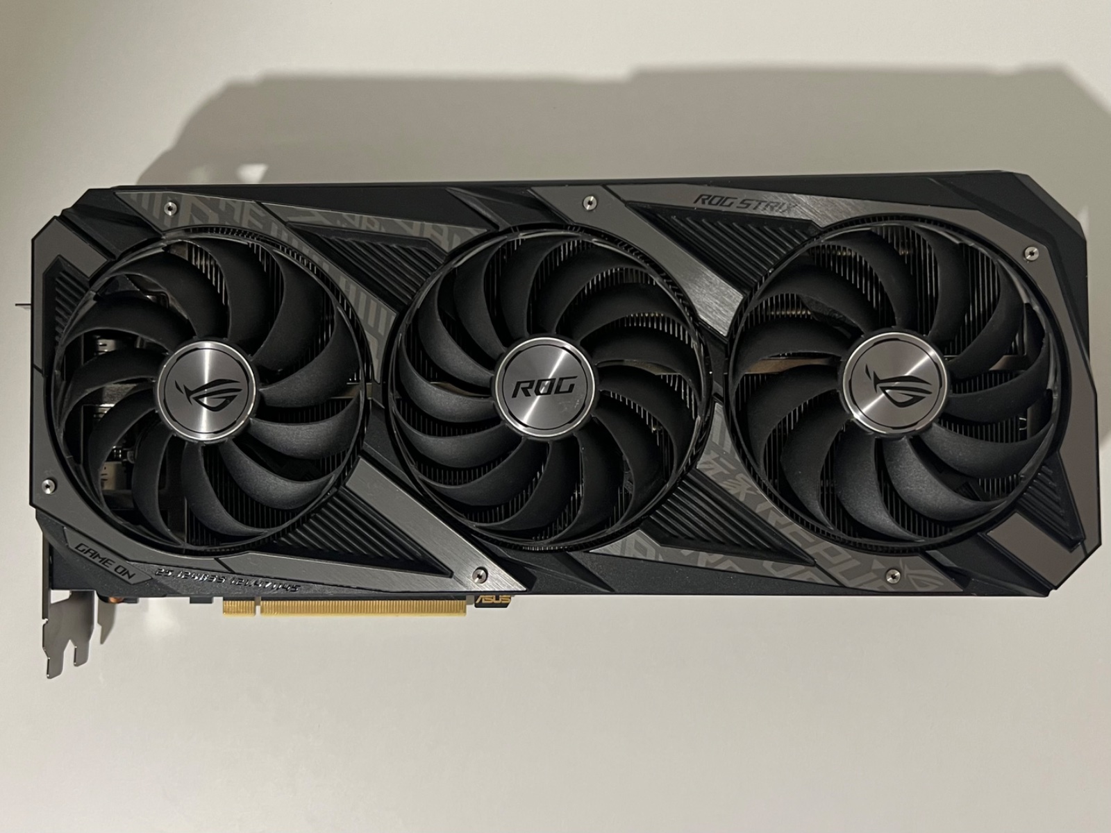 RTX 3090 näytönohjain käytettynä – Asus Rog strix 24GB, 6 kuukauden takuu